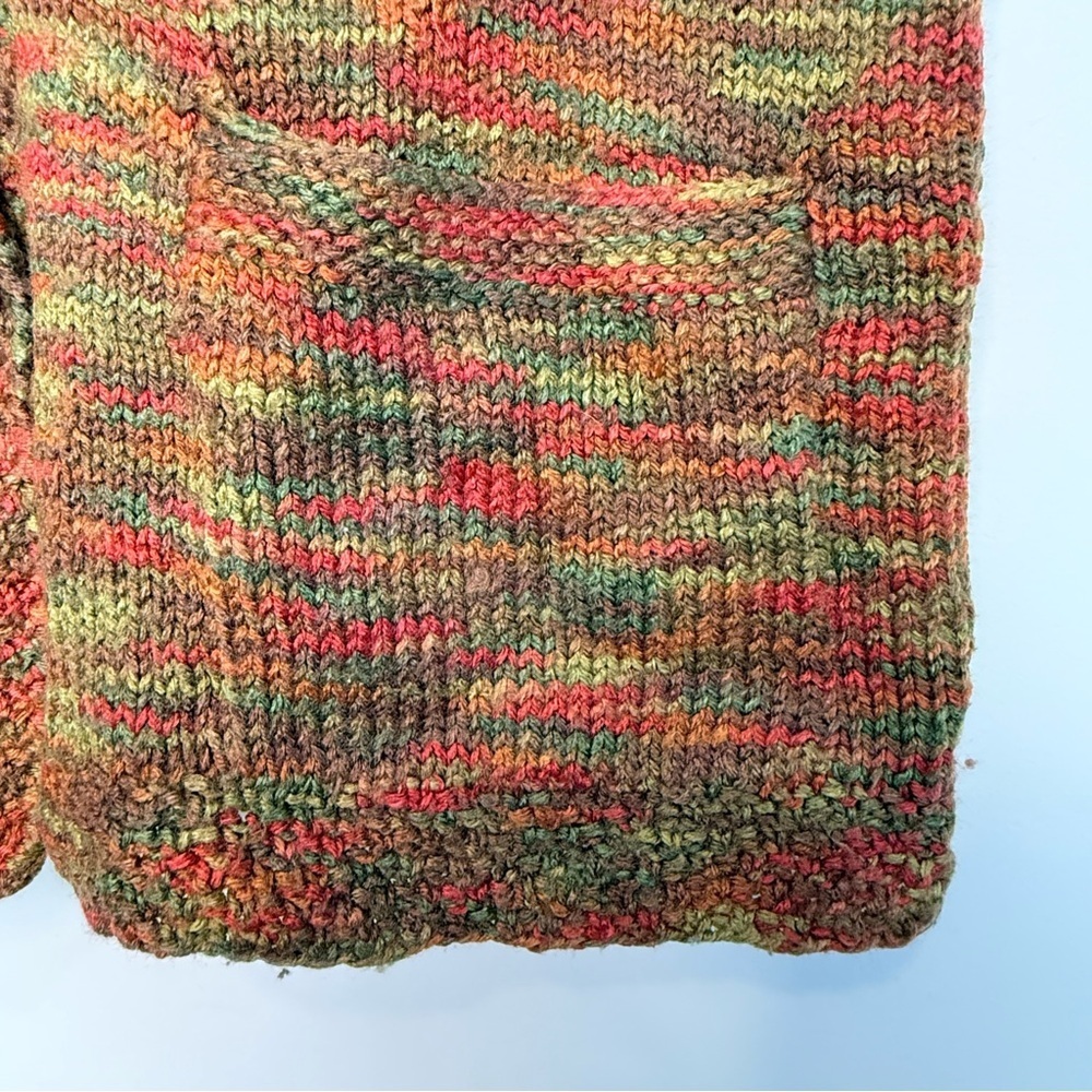 Multicolor Hand-Knit V-Neck Button Vest - Picture 6 of 11